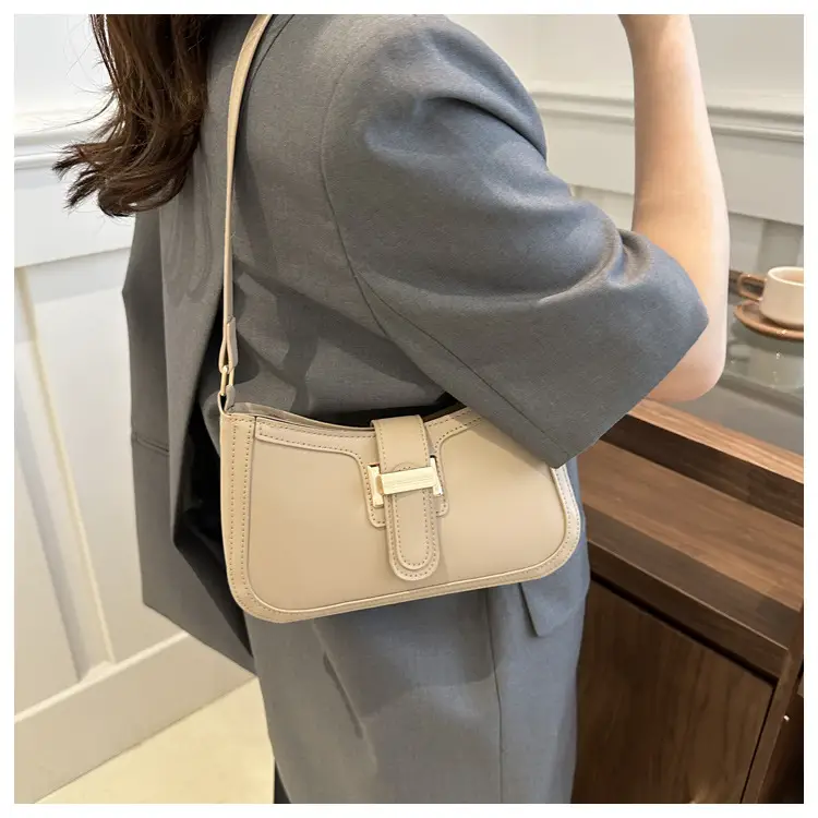 Textured Retro Belt Buckle Bag for Women 2024 — feature 12