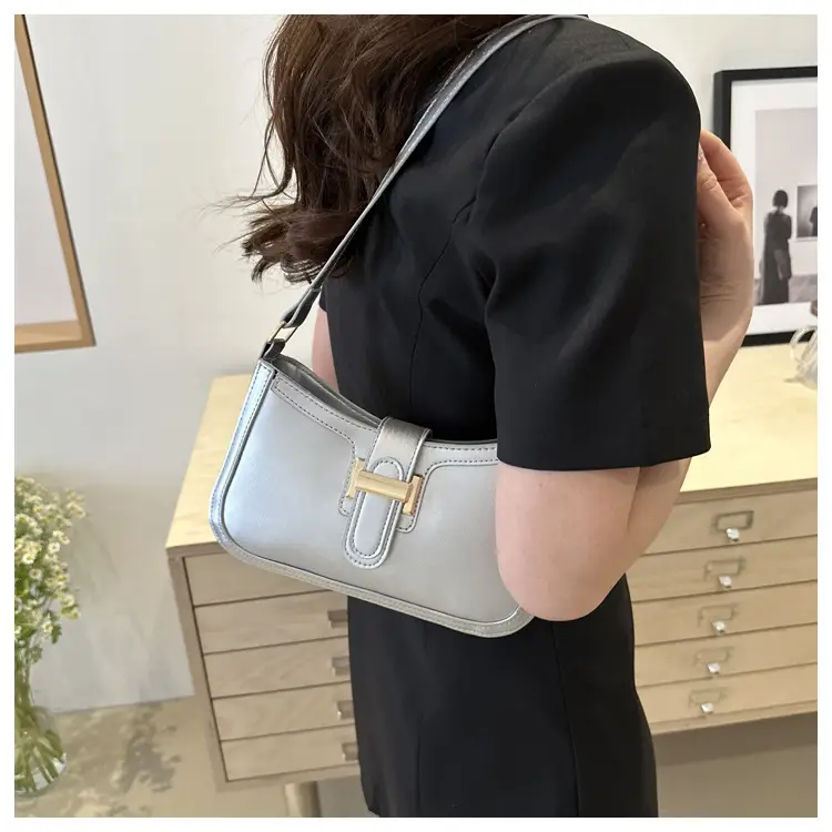 Textured Retro Belt Buckle Bag for Women 2024 — feature 13