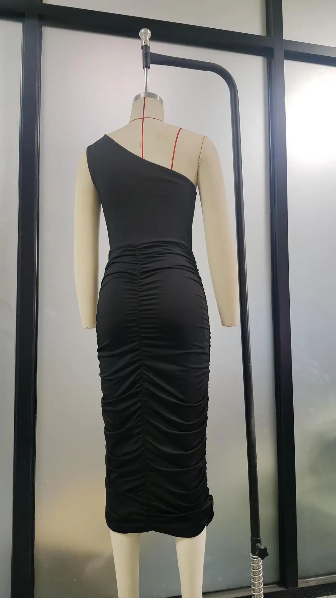 Cross-Border Sleeveless Spring and Summer Dress for Women, High-End Sexy Style Dress, Slim-Fitting Long Dress, Outerwear Hot Girl Dress with Pleats — feature 5