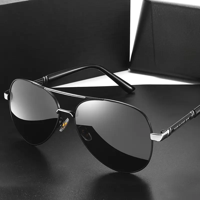 Pilot Men's Black Gold Sunglasses UV Protection - Image 3