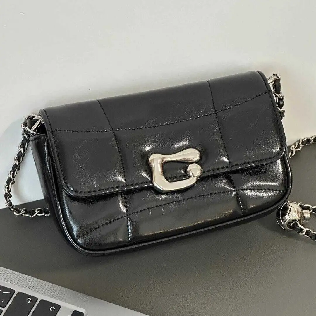 Black Textured Chain Shoulder Bag for Women 2026 - Image 4
