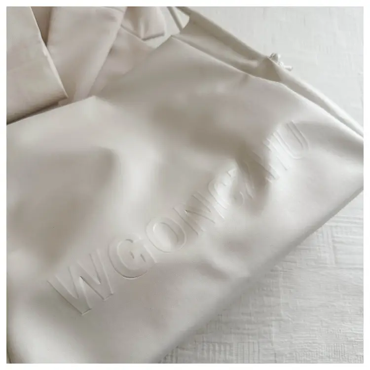 Elegant White Shoulder Bag for Women 2026 — feature 24