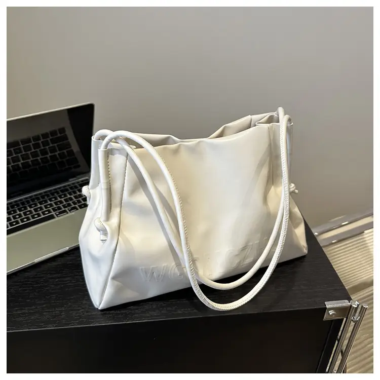 Elegant White Shoulder Bag for Women 2026 — feature 40
