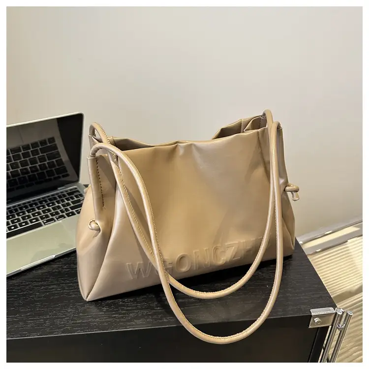 Elegant White Shoulder Bag for Women 2026 — feature 43