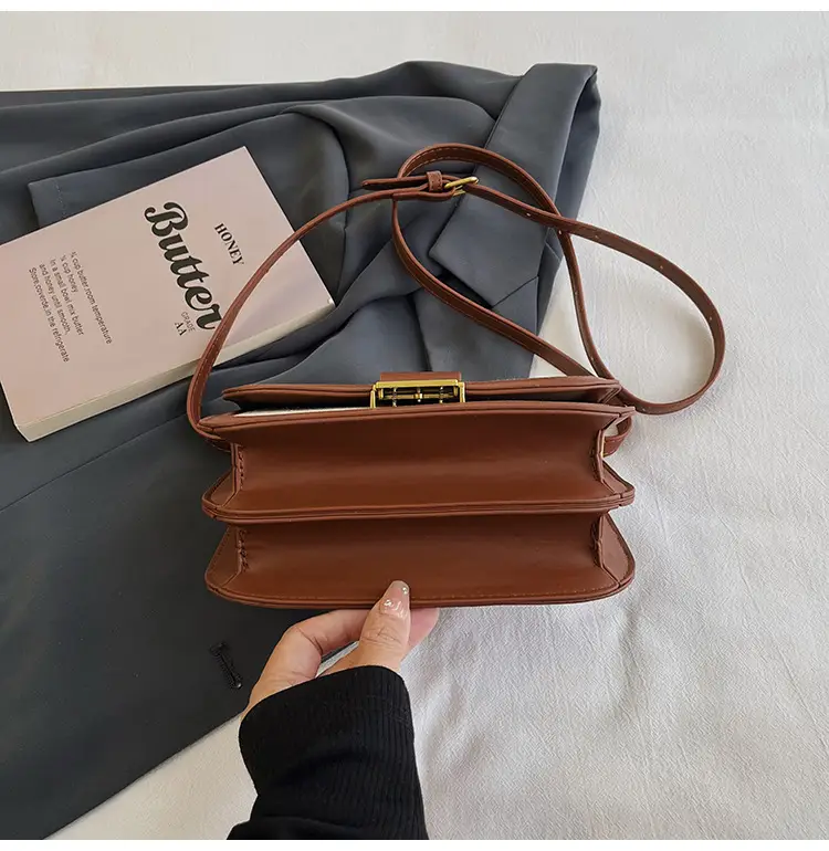 Women Crossbody Bag Brown Leather Square Design 2025 — feature 8
