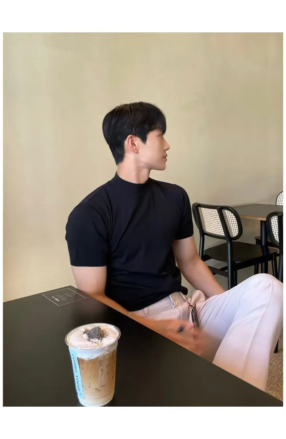 Men's White Knitted Half-High Collar T-Shirt — feature 5