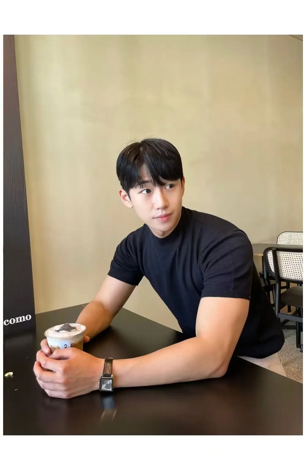 Men's White Knitted Half-High Collar T-Shirt — feature 7