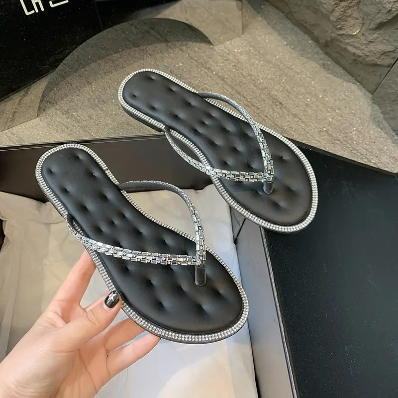 K-style Fashionable Flats-soled Flip-flops for Women's Outer Wear 2023 Summer Fairy Style Rhinestone Large Size Beach Flip-flops - Image 3