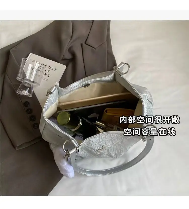Women's Embroidered Shoulder Bag Cream 2025 — feature 2