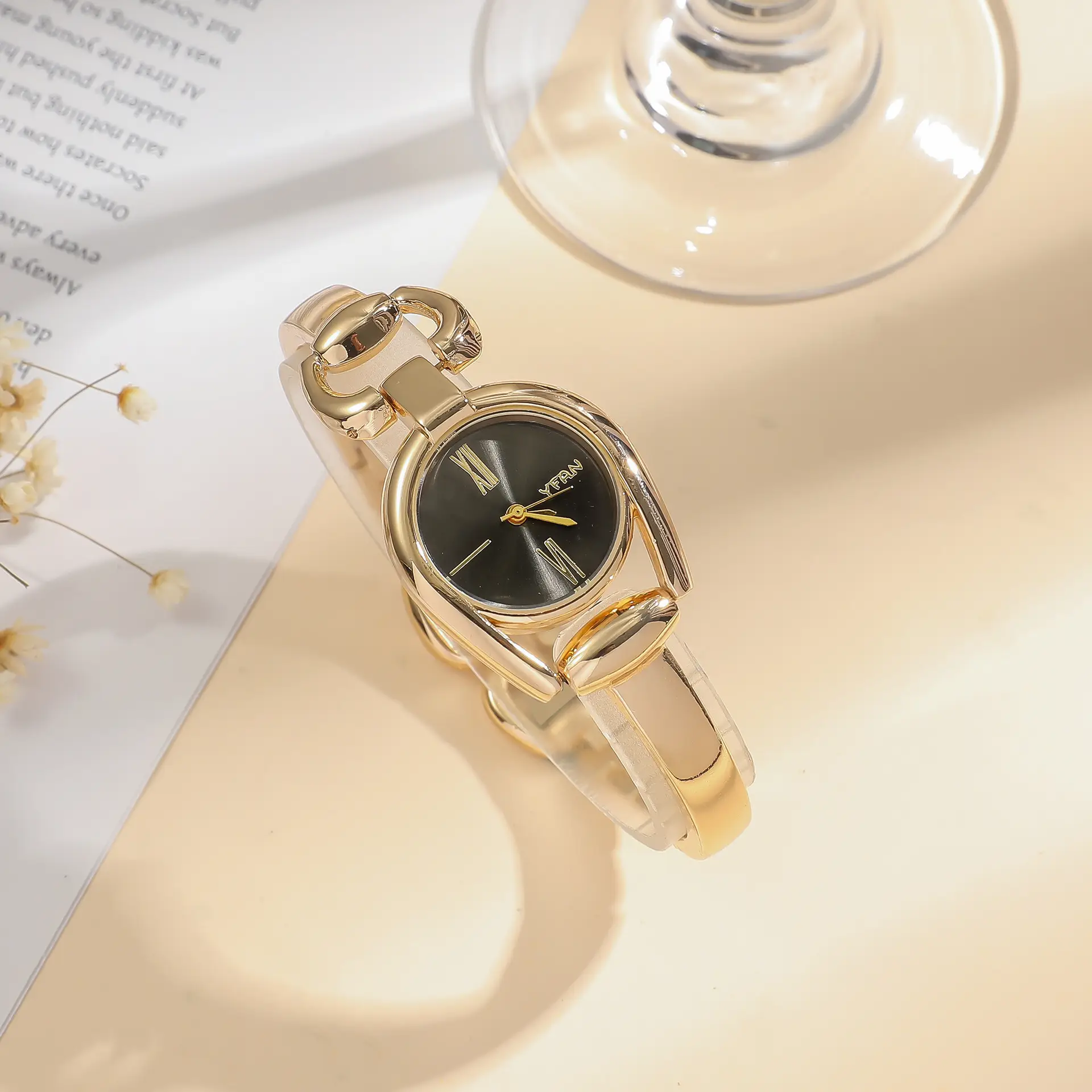 Women's Retro Button Watch with Hollow Steel Band — feature 11