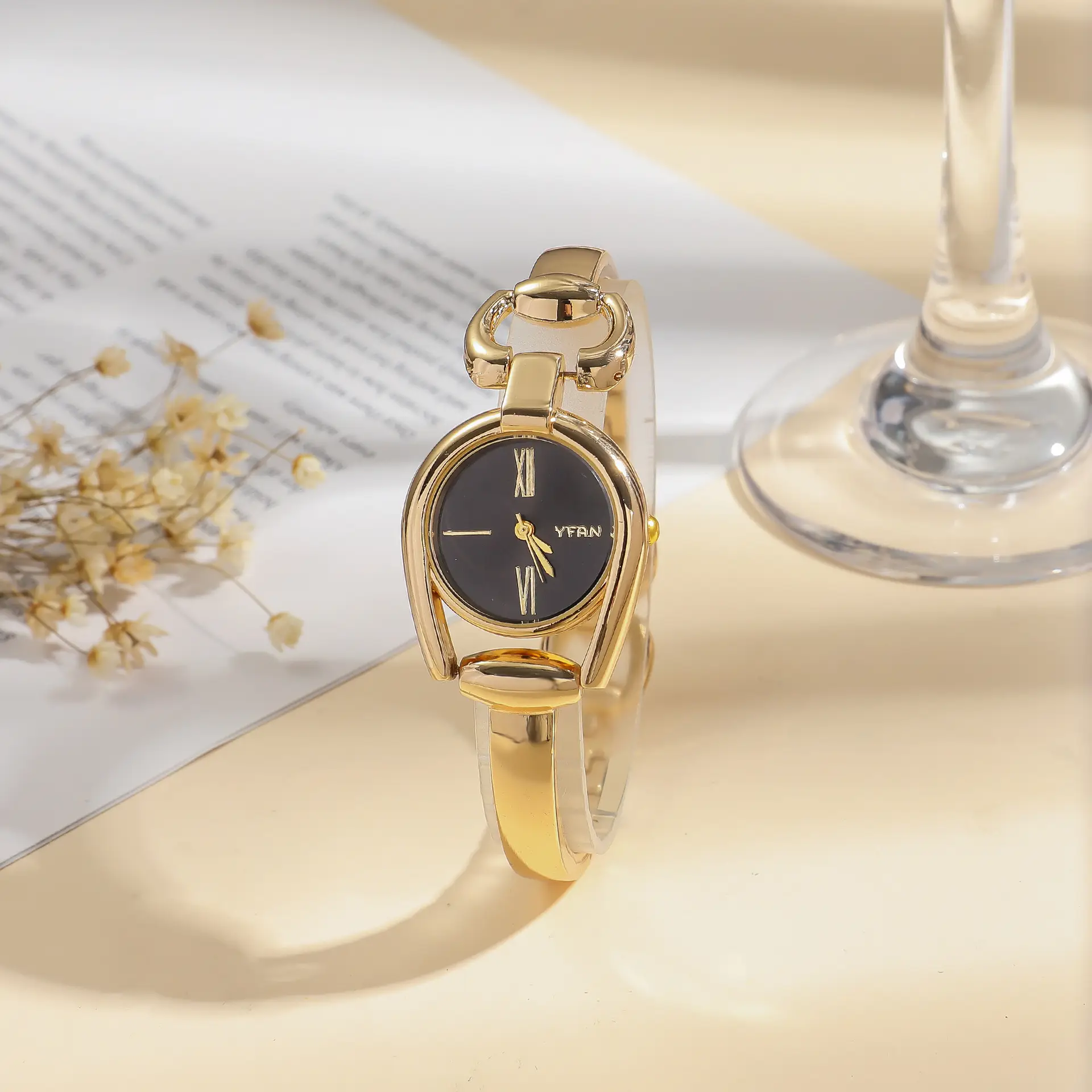 Women's Retro Button Watch with Hollow Steel Band — feature 12