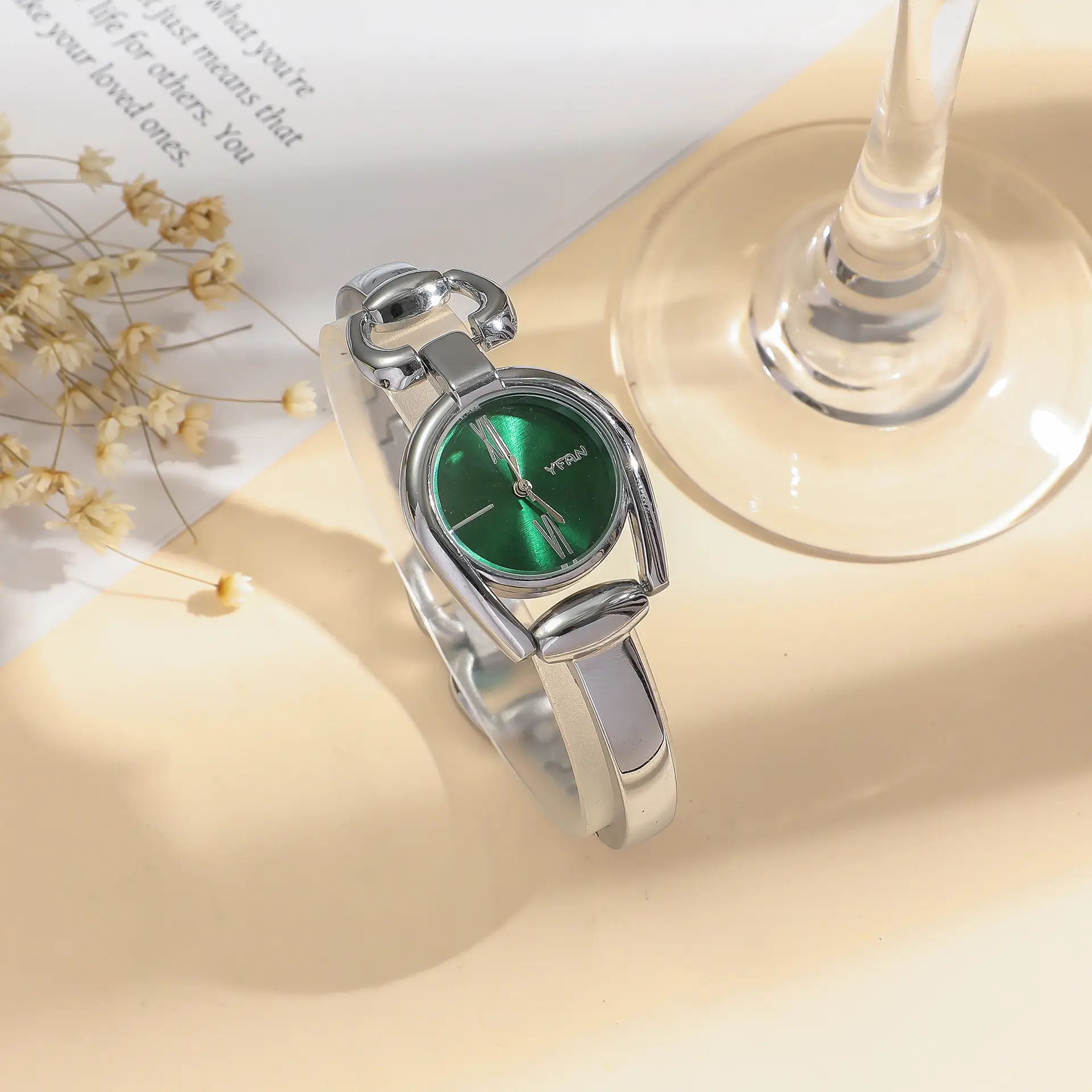 Women's Retro Button Watch with Hollow Steel Band — feature 20