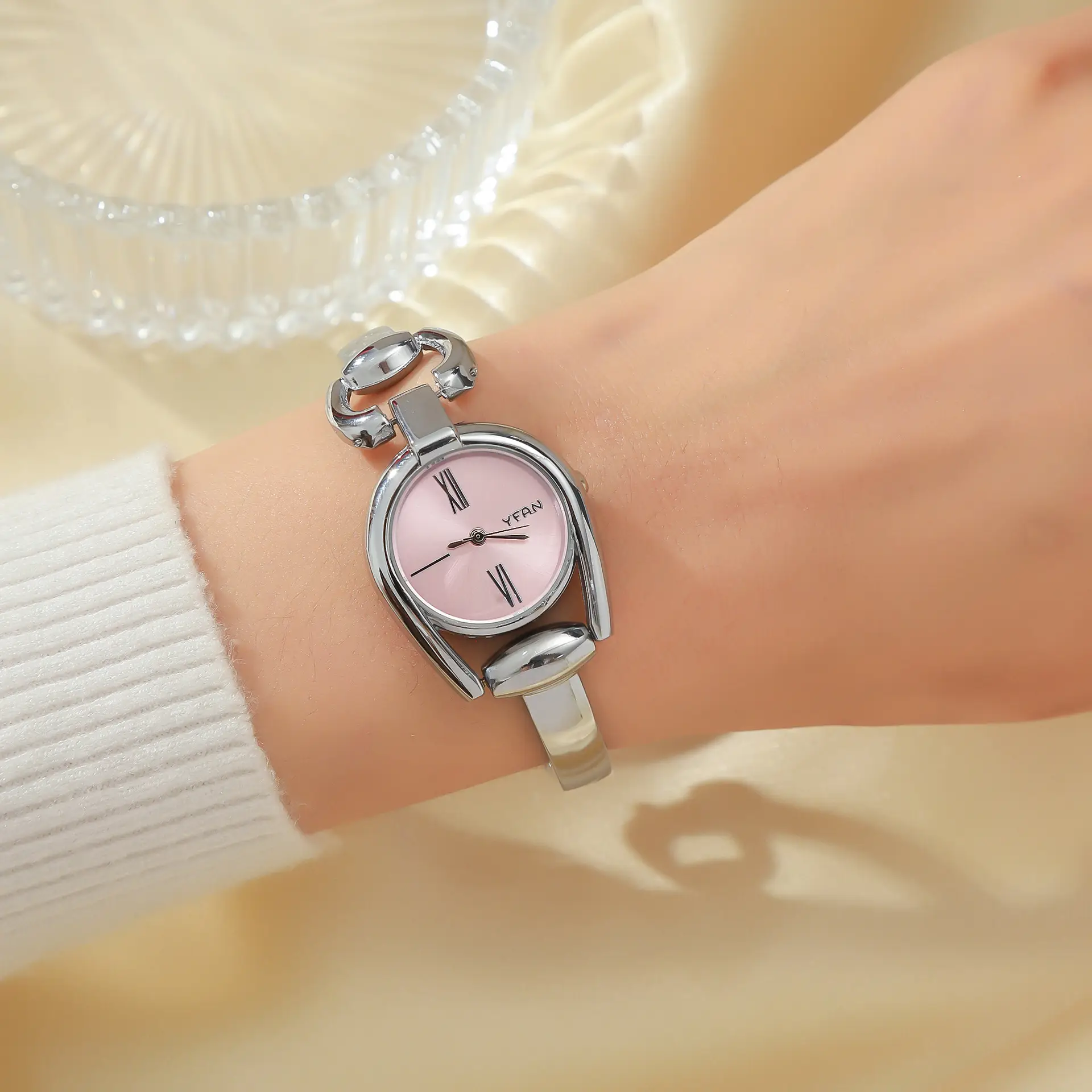 Women's Retro Button Watch with Hollow Steel Band — feature 28