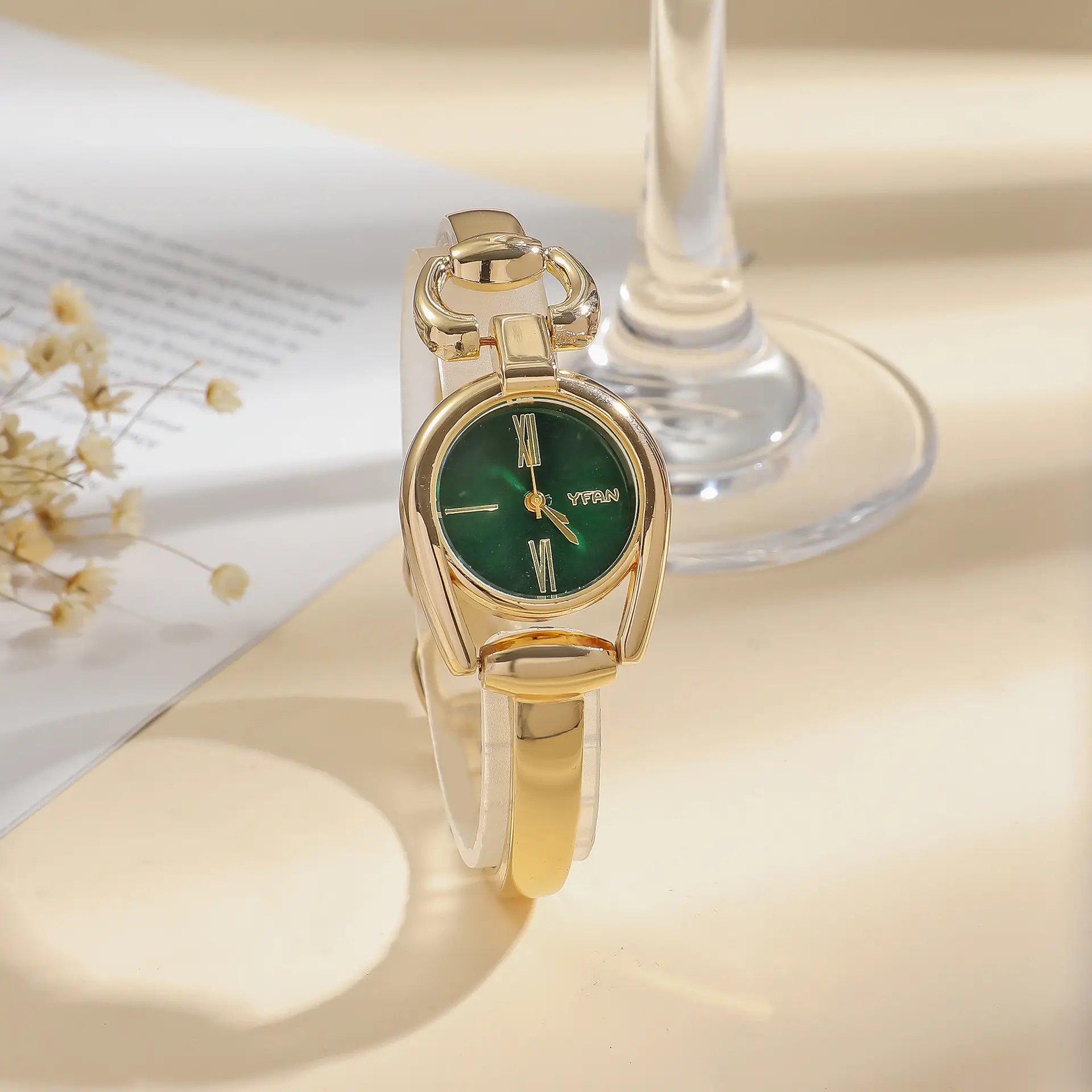 Women's Retro Button Watch with Hollow Steel Band — feature 6