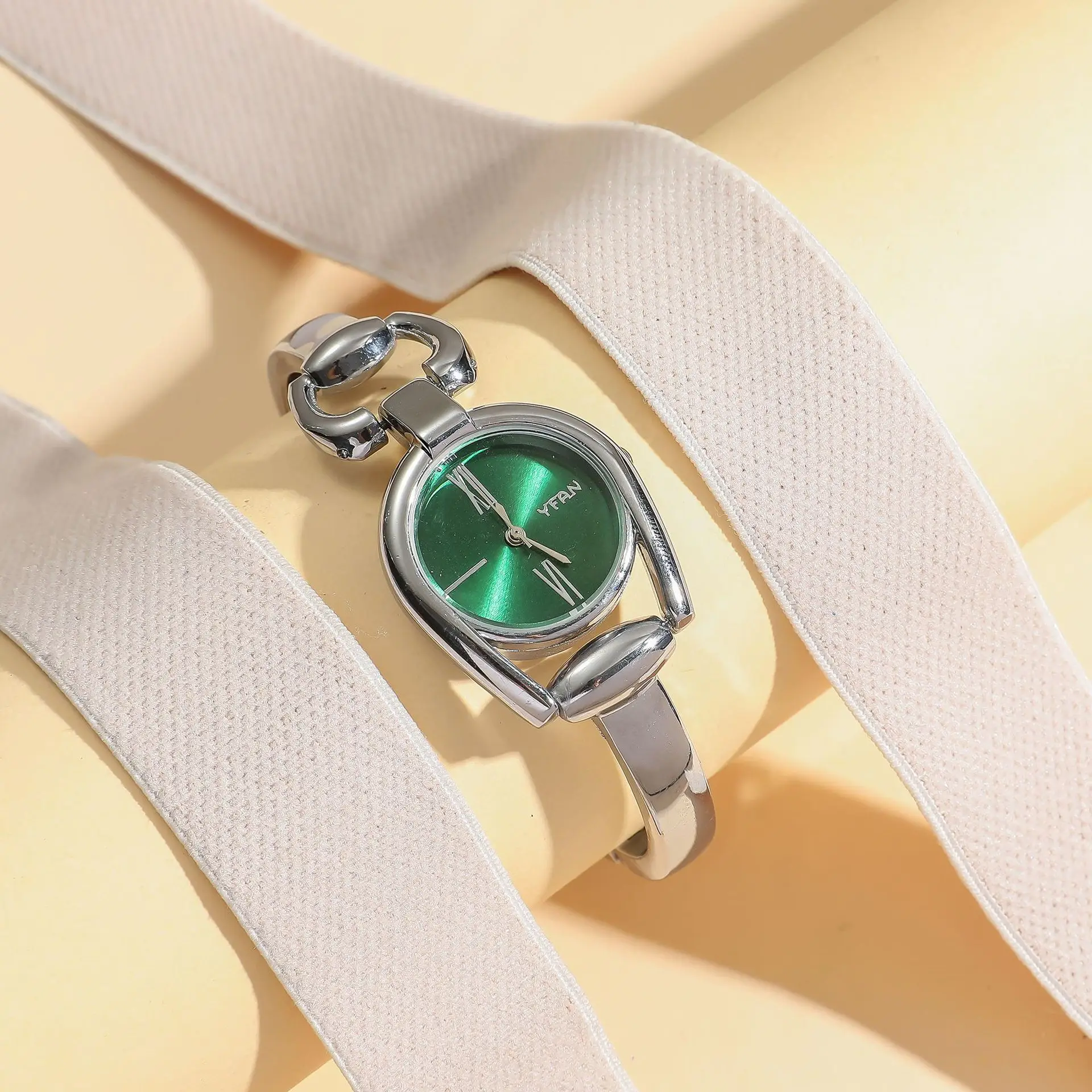 Women's Retro Button Watch with Hollow Steel Band - Image 2
