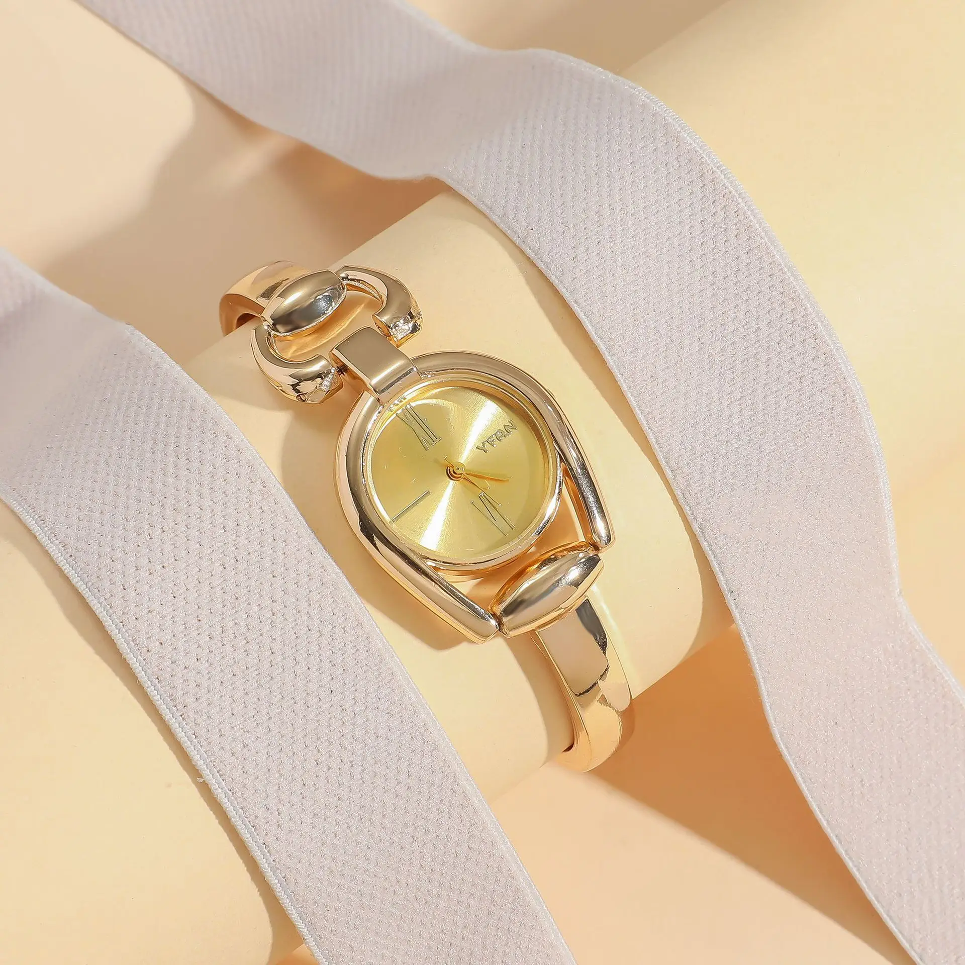 Women's Retro Button Watch with Hollow Steel Band - Image 3