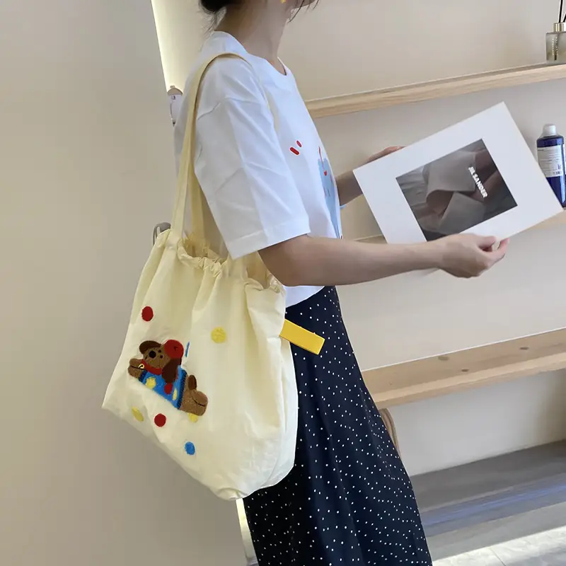 Cute Embroidered Women's Shoulder Bag Orange Large Capacity - Image 3