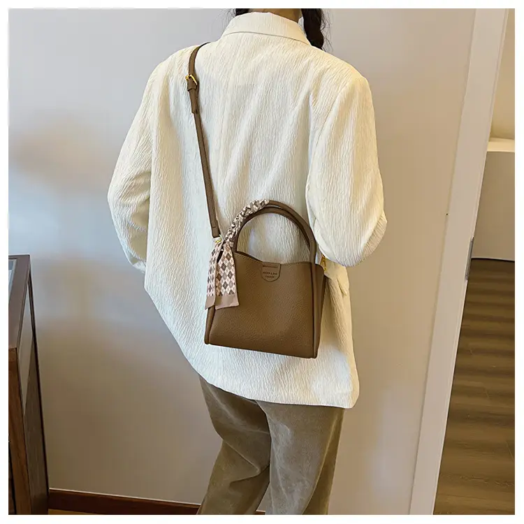 Women's Brown H-Style Shoulder Bag with Bow Accessory — feature 13