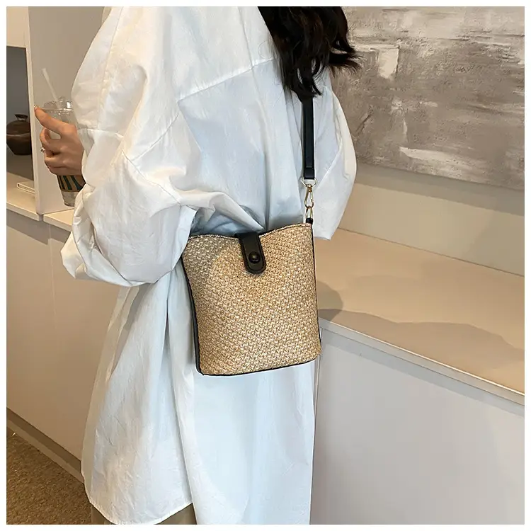 New Summer Woven Bucket Bag Large Capacity Beige — feature 11