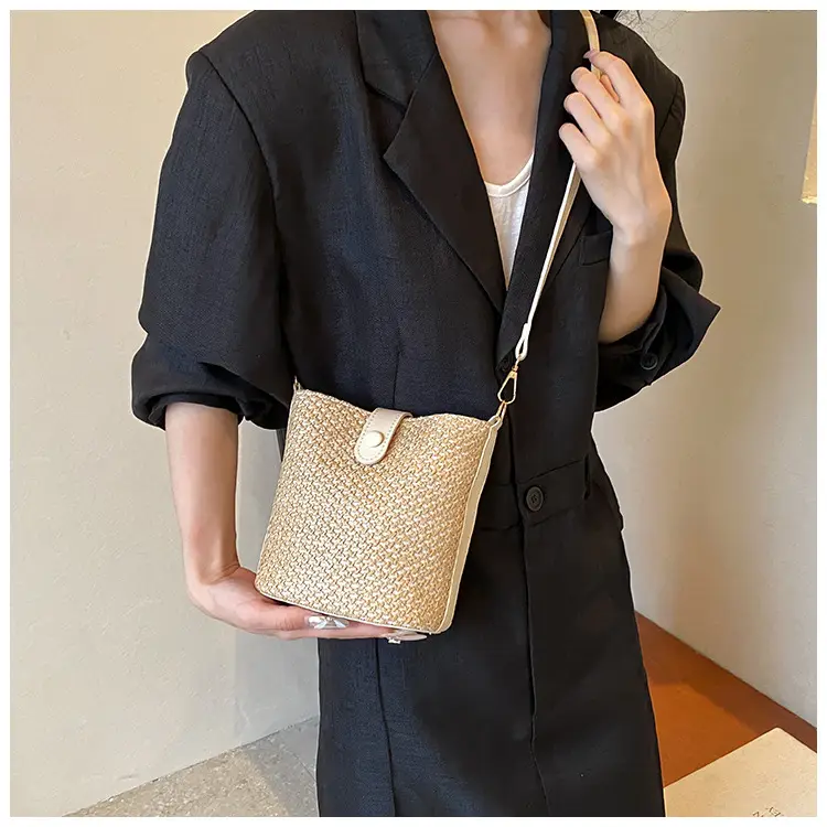 New Summer Woven Bucket Bag Large Capacity Beige — feature 16
