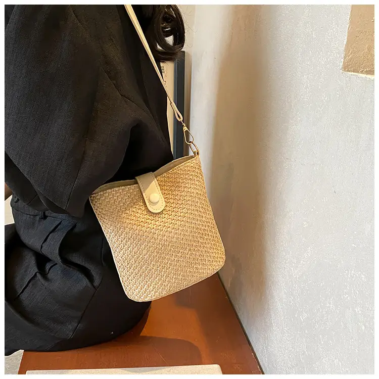 New Summer Woven Bucket Bag Large Capacity Beige — feature 18