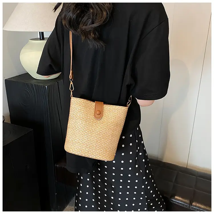New Summer Woven Bucket Bag Large Capacity Beige — feature 9