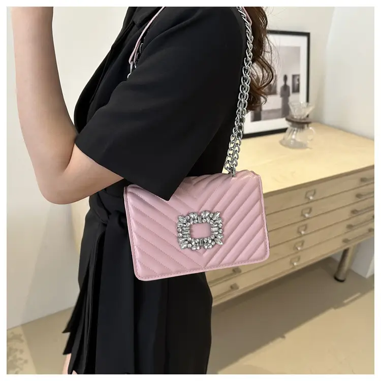 Elegant Black Chain Crossbody Bag with Square Design — feature 16