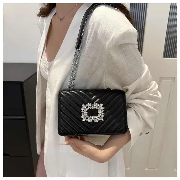 Elegant Black Chain Crossbody Bag with Square Design — feature 18