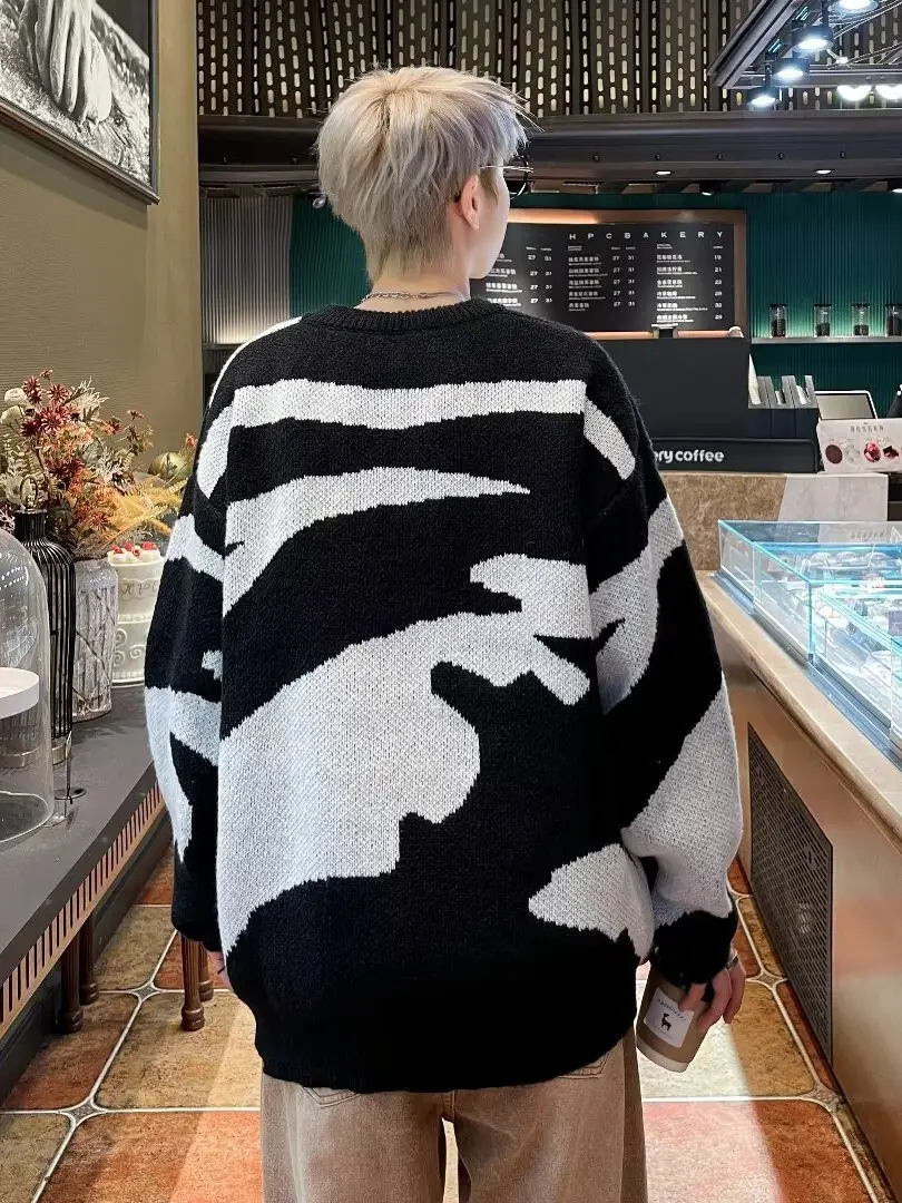 Men's Black & White Knit Sweater Lazy Wind