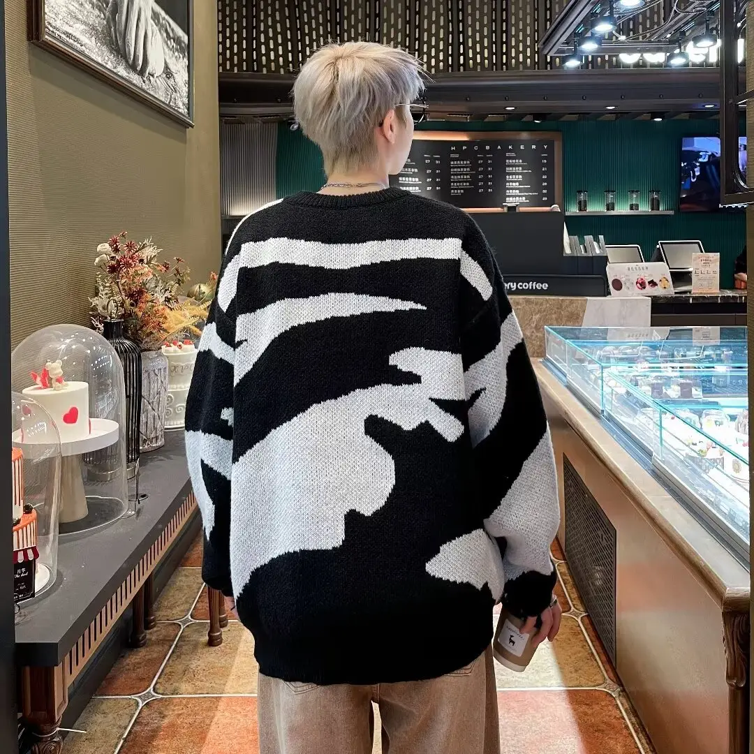 Men's Black & White Knit Sweater Lazy Wind — feature 6