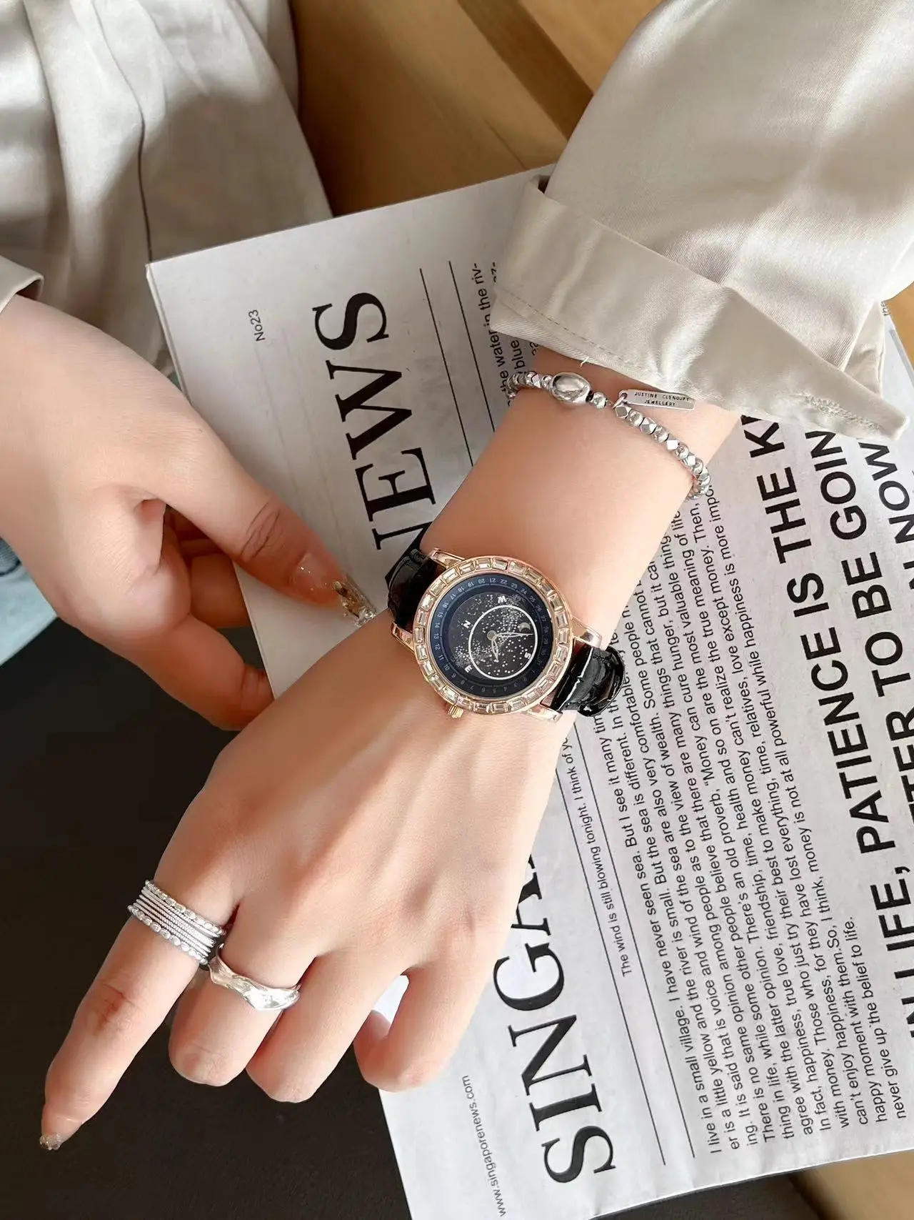 Luminous Blue Dial Waterproof Mechanical Watch with Red Leather Strap — feature 5