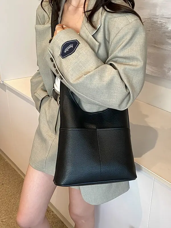 Red Leather Bucket Bag for Women 2024 - Image 8