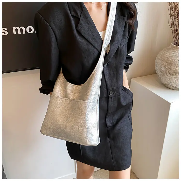Red Leather Bucket Bag for Women 2024 — feature 7