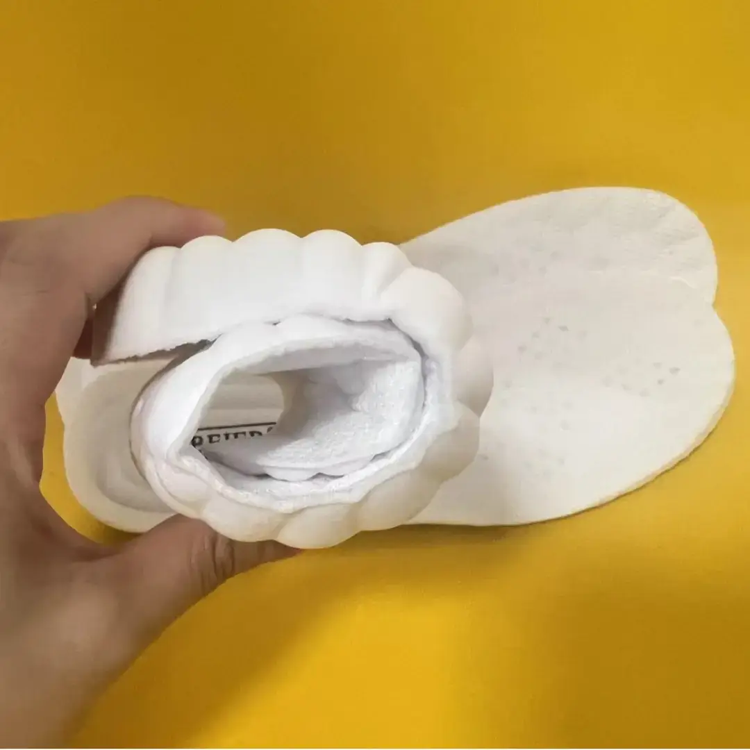 Latex Insoles Feel Like Stepping on Poop, Are Not Tiring for the Feet, Are Shock-Absorbing, Breathable, and Are Suitable for Long Standing, with Soft Soles