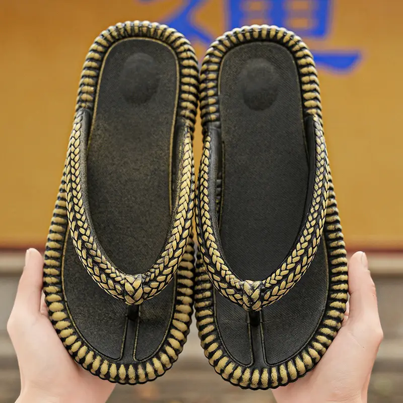 Men's New Summer Flip-Flops, Thick-Soled Casual Outdoor Couple's Beach Slippers, Men's Sandals - Image 4