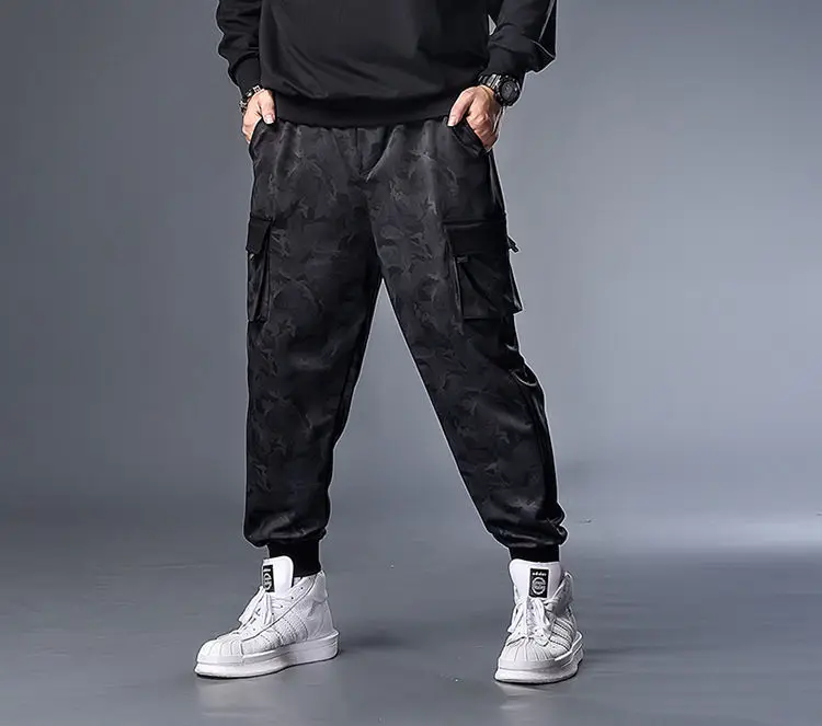Plus Size Camo Cargo Pants Men Black 300 Jin — feature 16