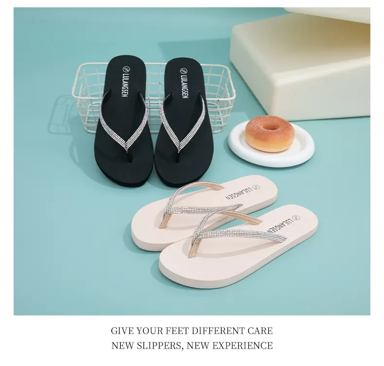New cross-border colored diamond flip-flops women's summer high-end fashion Korean-style rhinestone flat bottom comfortable clip feet — feature 2