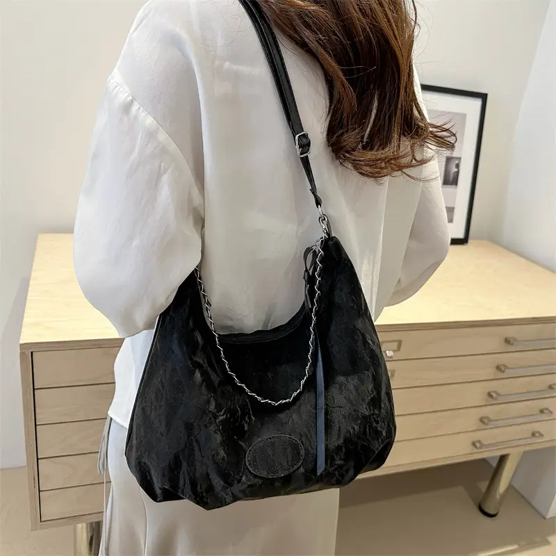Black Textured Shoulder Bag for Women 2024 - Image 8