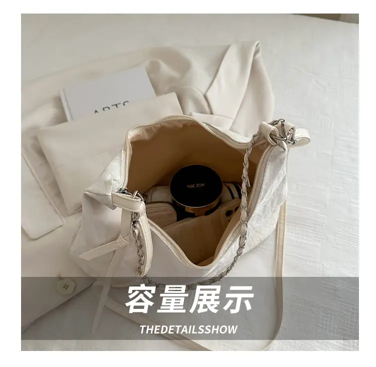 Black Textured Shoulder Bag for Women 2024 — feature 8