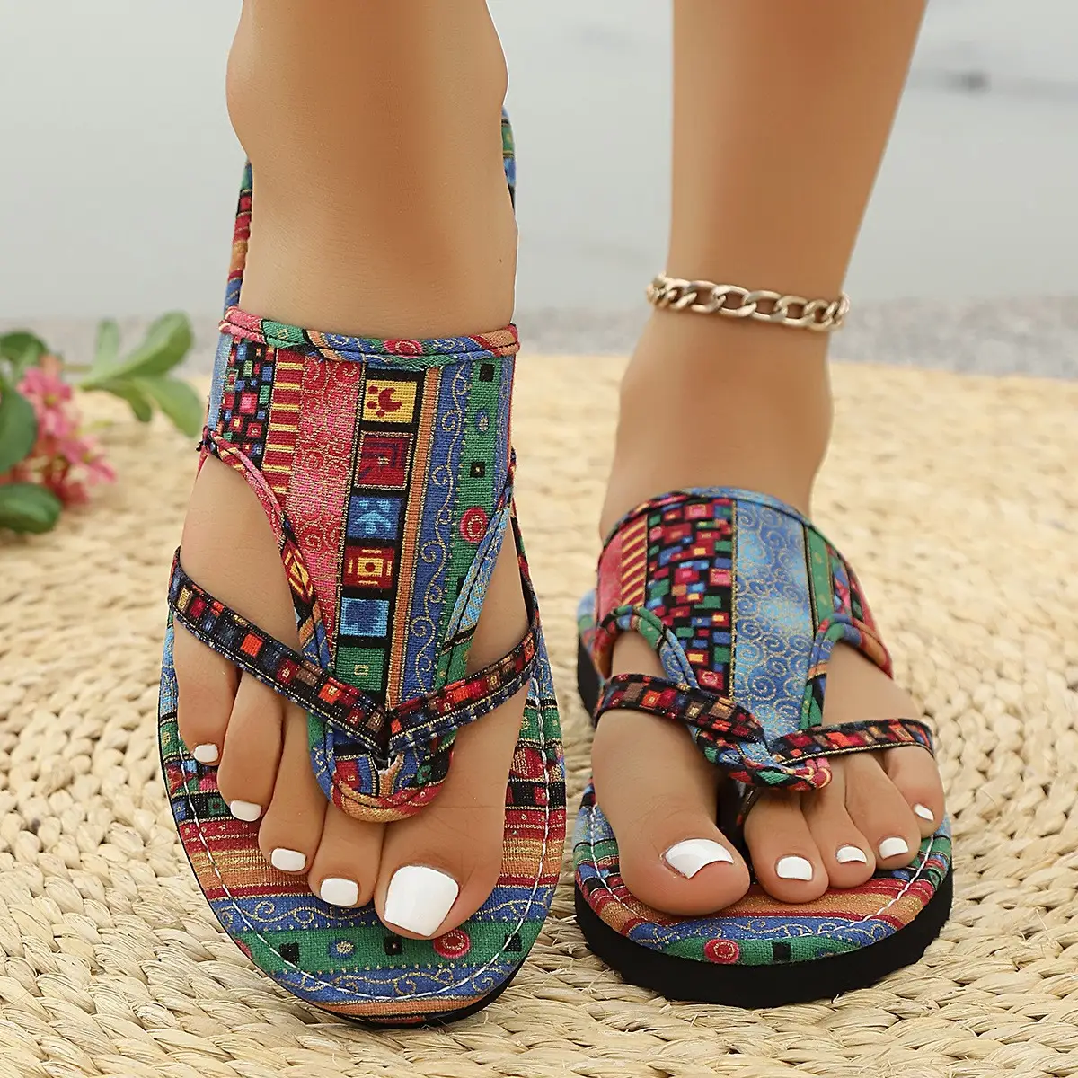 Women Cross-Color Sandals Slip-On Lightweight Comfortable — feature 3