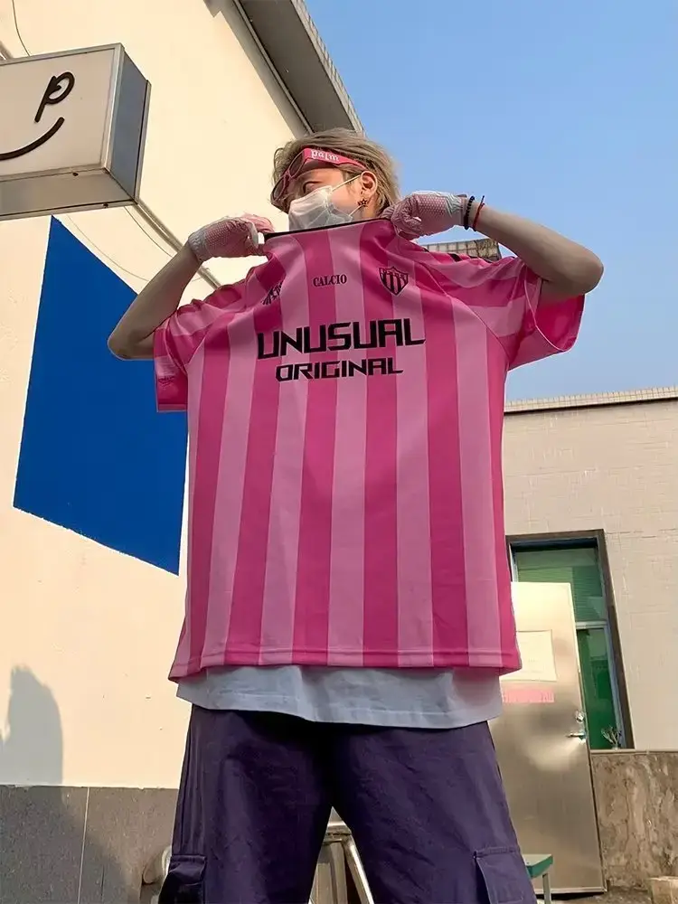 Men Grey Striped Mesh T-Shirt Unosupl — feature 6
