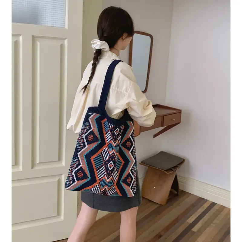 Retro Color Contrast Woven Shopping Bag Large Capacity - Image 4