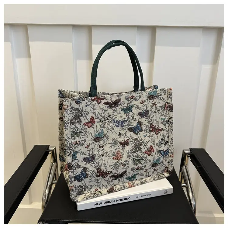 Niche Floral Canvas Shoulder Bag 2024 — feature 10