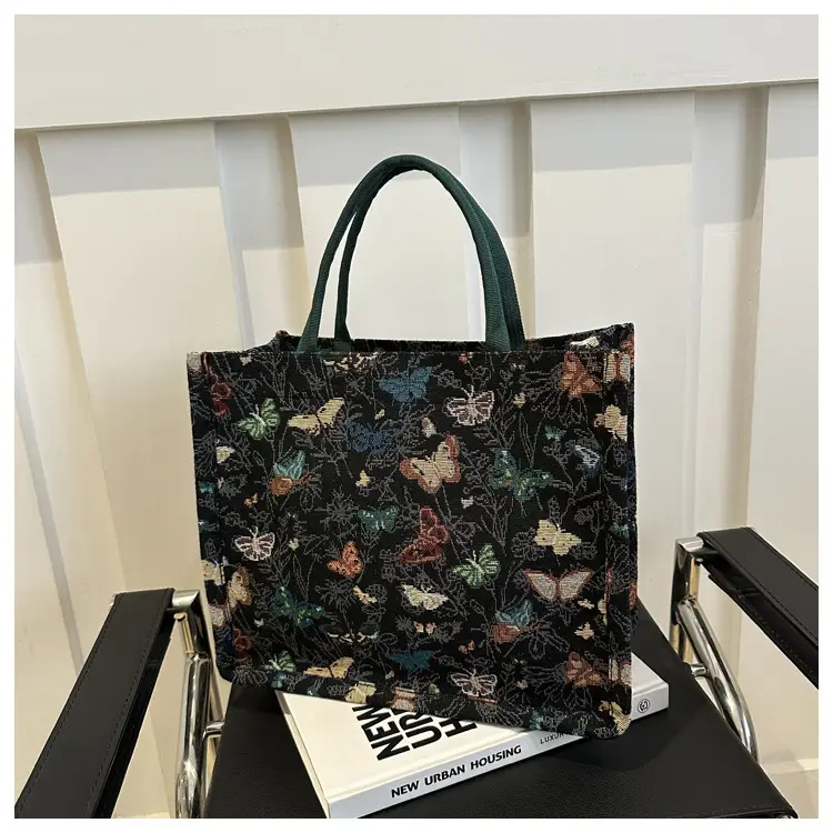 Niche Floral Canvas Shoulder Bag 2024 — feature 12
