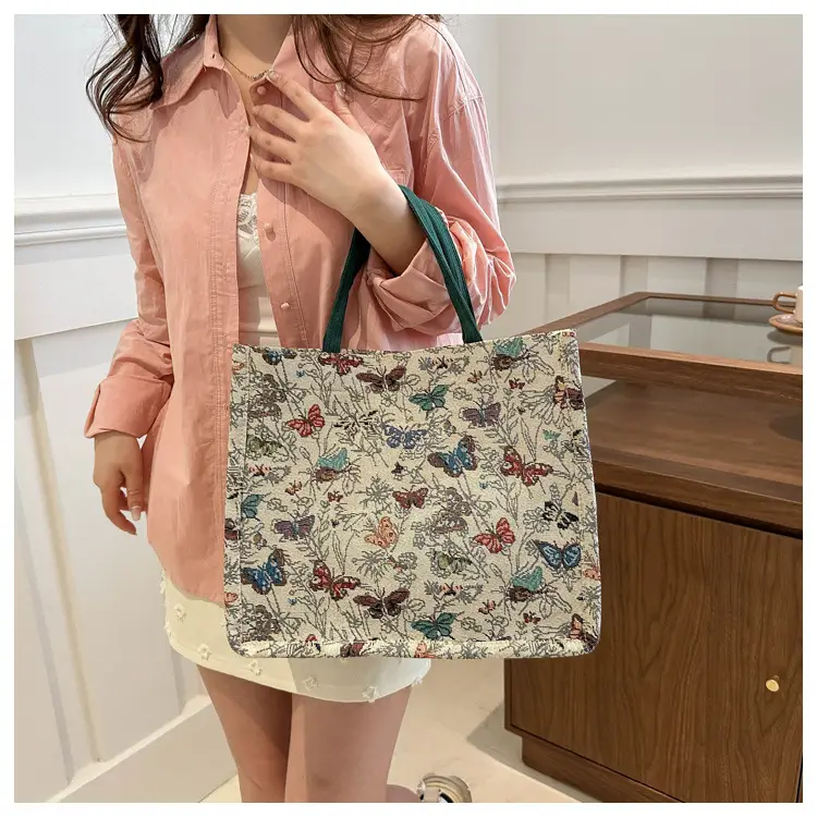 Niche Floral Canvas Shoulder Bag 2024 — feature 14