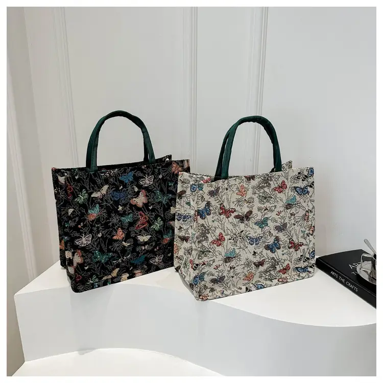 Niche Floral Canvas Shoulder Bag 2024 — feature 17