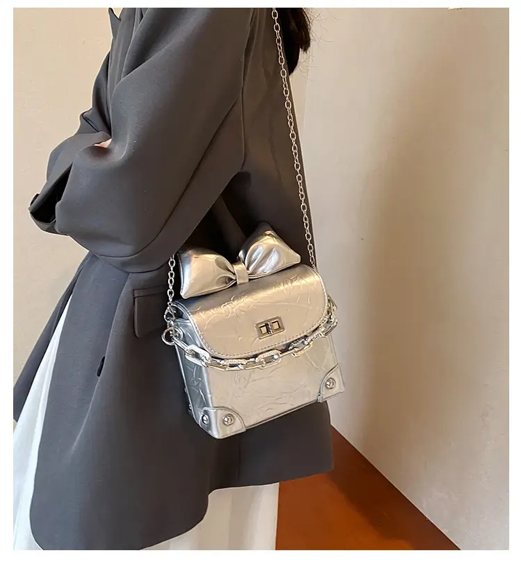 Black Bow Chain Mini Shoulder Bag for Women — feature 1