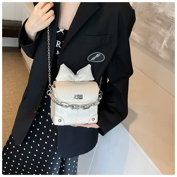 Black Bow Chain Mini Shoulder Bag for Women — feature 14