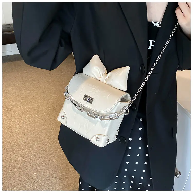 Black Bow Chain Mini Shoulder Bag for Women — feature 15