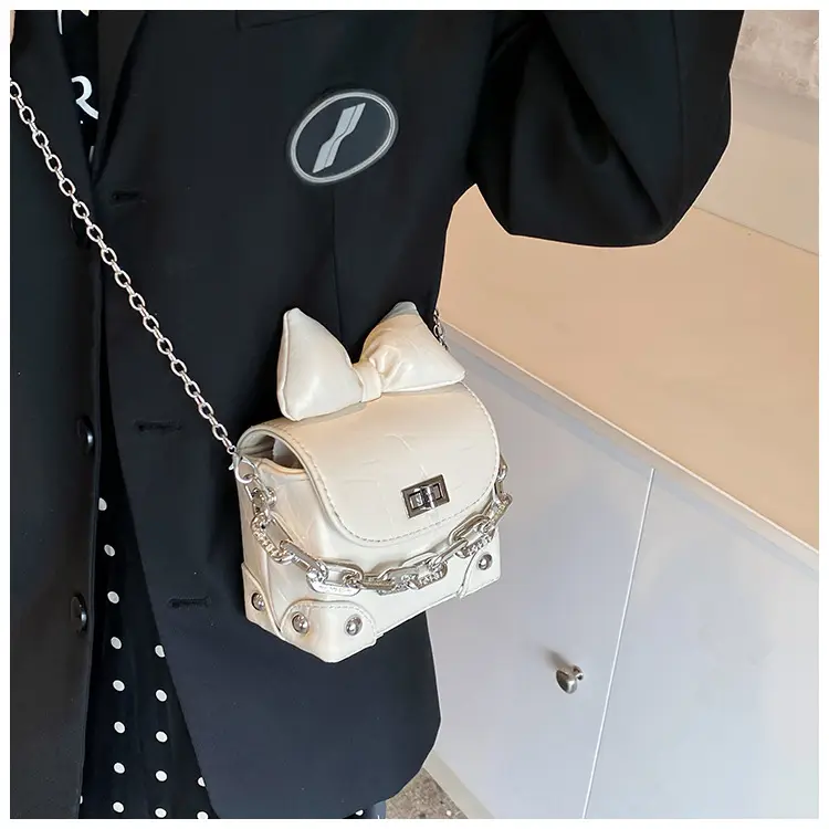 Black Bow Chain Mini Shoulder Bag for Women — feature 16